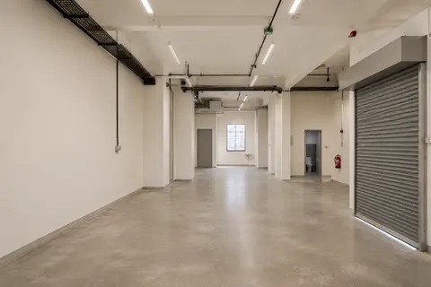 Commercial space conversion — Shell services