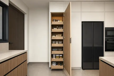 Base-cabinet storage — Innerdrawers